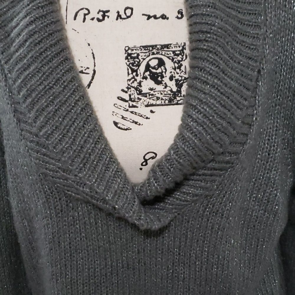 Grey sweater   - Picture 2 of 3